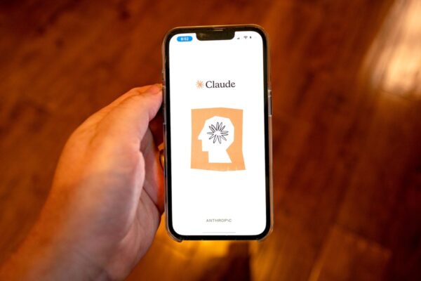 Anthropic tightens usage limits for Claude Code – without telling users