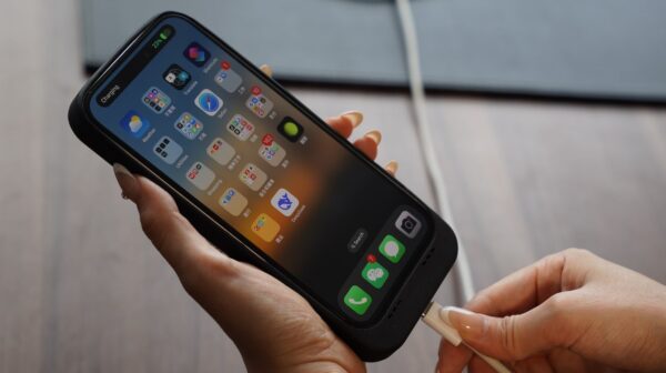 Best 4-in-1 Phone Case with 512GB Storage