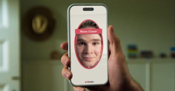 Tinder’s mandatory facial recognition check comes to the US