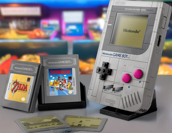 LEGO Game Boy Set (72046) Brings 1989 Back to Life in the Form of a Brick-Built Handheld