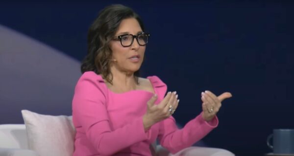 They took away Linda Yaccarino’s blue check!