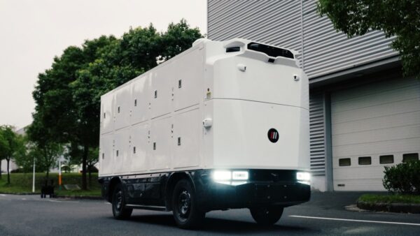 Robomart unveils new delivery robot with $3 flat fee to challenge DoorDash, Uber Eats