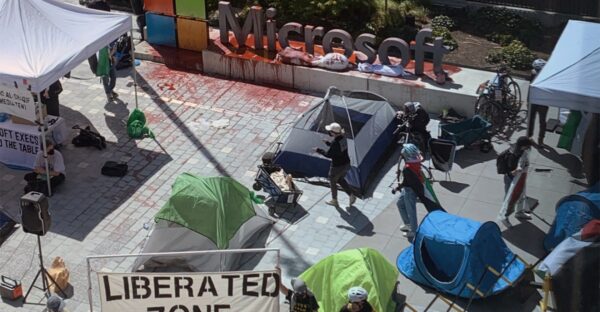 Microsoft employee arrested at headquarters while protesting Israel contracts