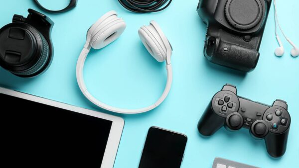 These 7 tech myths sound smart but only waste your money