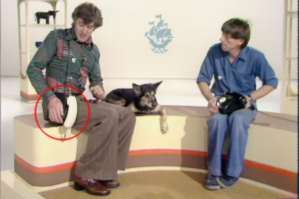 The Mobile Phone That Walked Out the Door in 1976