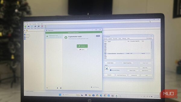 3 easy ways to encrypt files instantly on Windows (no accounts needed)