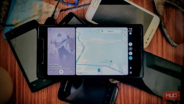 I didn’t buy a new car stereo — I just used this app on an old Android tablet