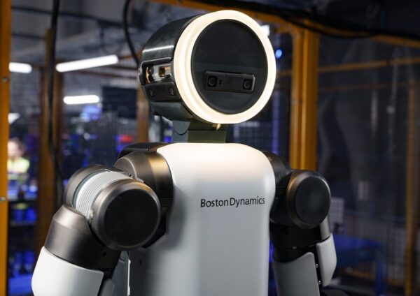 Boston Dynamics’s next-gen humanoid robot will have Google DeepMind DNA