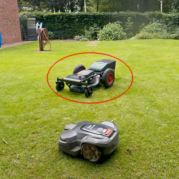 Custom Remote-Controlled Electric Lawnmower Lets You Pilot it Across Grass
