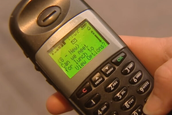 BBC’s Tomorrow’s World Segment from 2000 Shows When Mobile Phones Promised to Become Everything