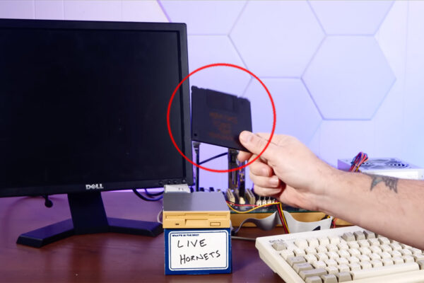 This Isn’t Just a Floppy Disk, But Also a Web Server Running an Operating System