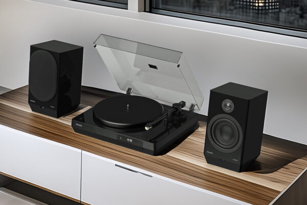 Philips Fidelio FT1 Brings Vinyl and CDs together in One Sleek Package