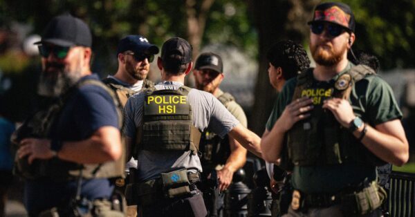 Inside the Homeland Security Forum Where ICE Agents Talk Shit About Other Agents