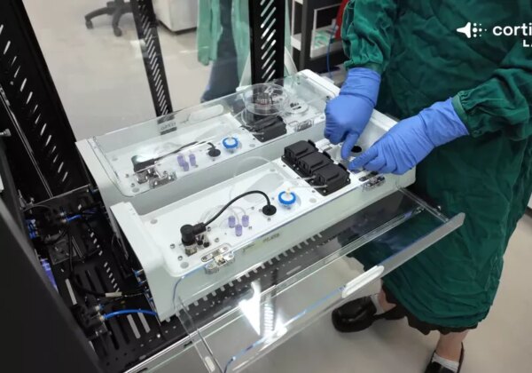 This $35,000 computer made of living human neurons can run Doom