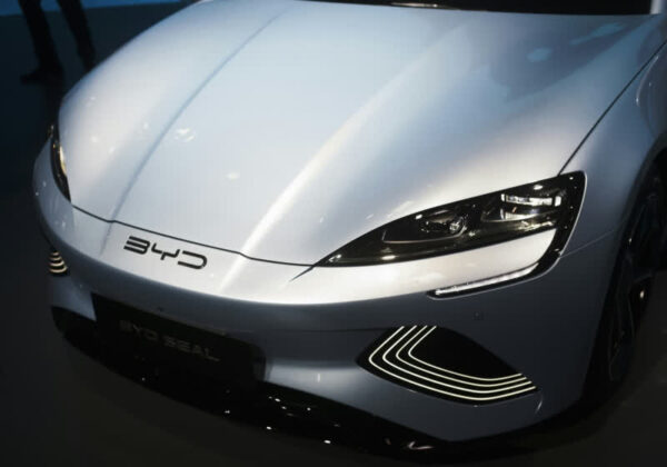 BYD showcases Blade EV battery with ultra-fast 9-minute recharging