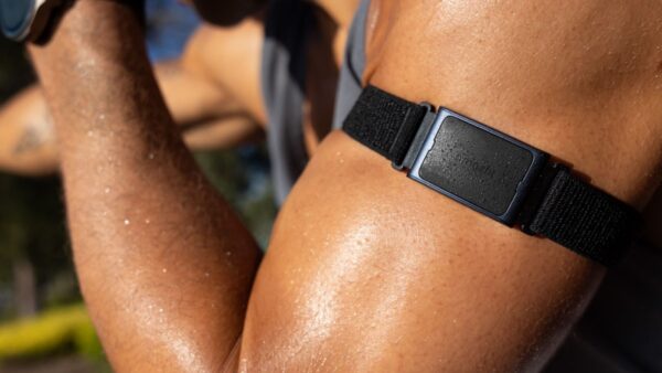 Amazfit Helio Armband offers secure, stable fit during workouts!