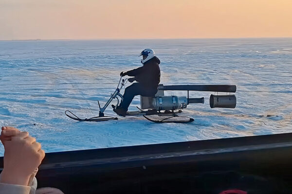 Homemade Pulse Jet Ski-Trike Handles Ice and Snow with Ease