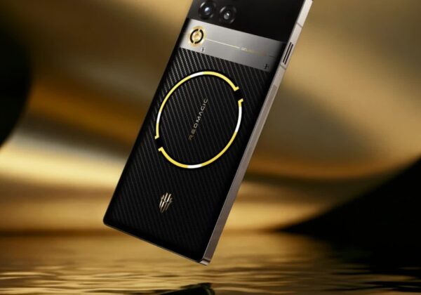 This Android phone can run Windows games locally, no PC required