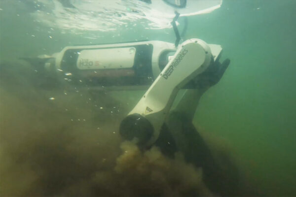 First Look at Lynx M20S, the Robot Dog That Keeps Moving Through Mud, Rain, and Everything Else