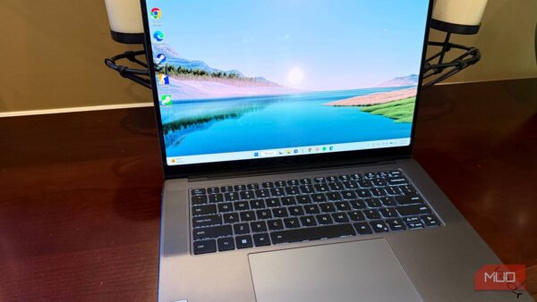 The Lenovo Yoga Pro 7i is a tough sell, but the display is insane