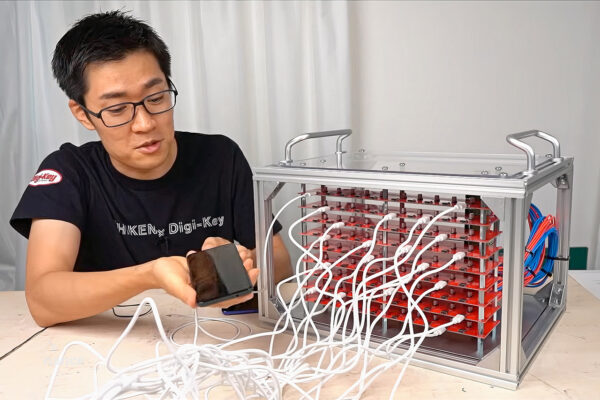 Charging a Hundred Devices at the Same Time Made Easy with This Custom USB-C Hub